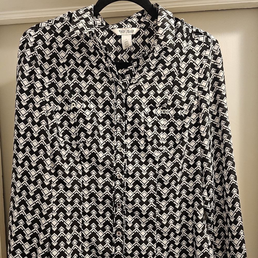White House/Black Market. Black and White Geometric Blouse, Size 6